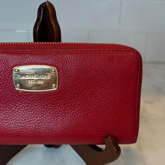 Michael Kors Wallet Leather Pebbled Red Jet Set Continental Full Zip Wallet - Picture 3 of 16